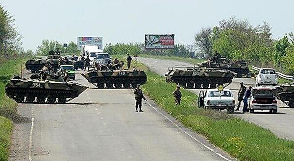 Под Славянском идет бой с террористами